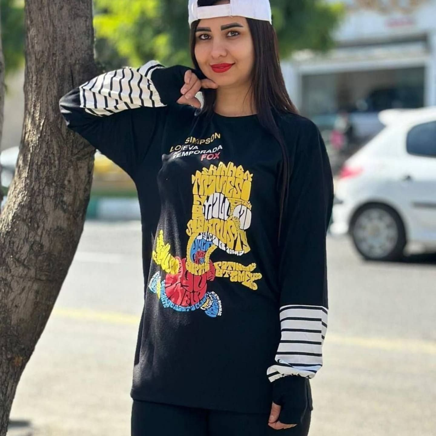 تیشرت لش اسپرت چاپ دار استین بلند خطی سفید مشکی